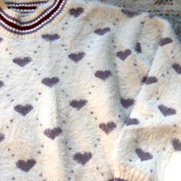 Heart Sweater - Picture 3 of 4